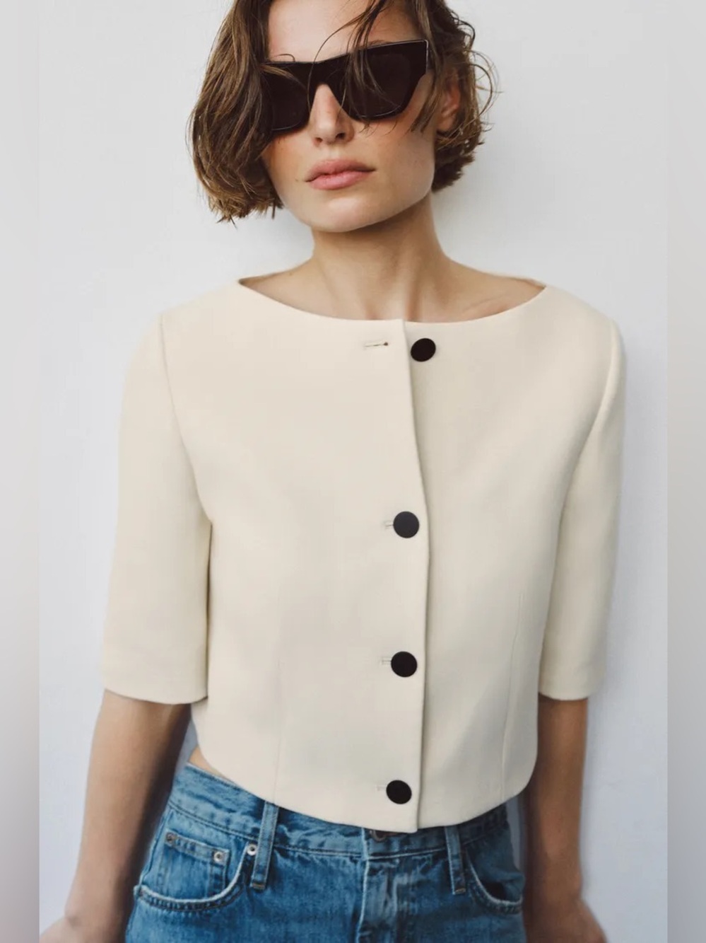 Zara Cream Cropped Button-Front Jacket/ blazer. POP